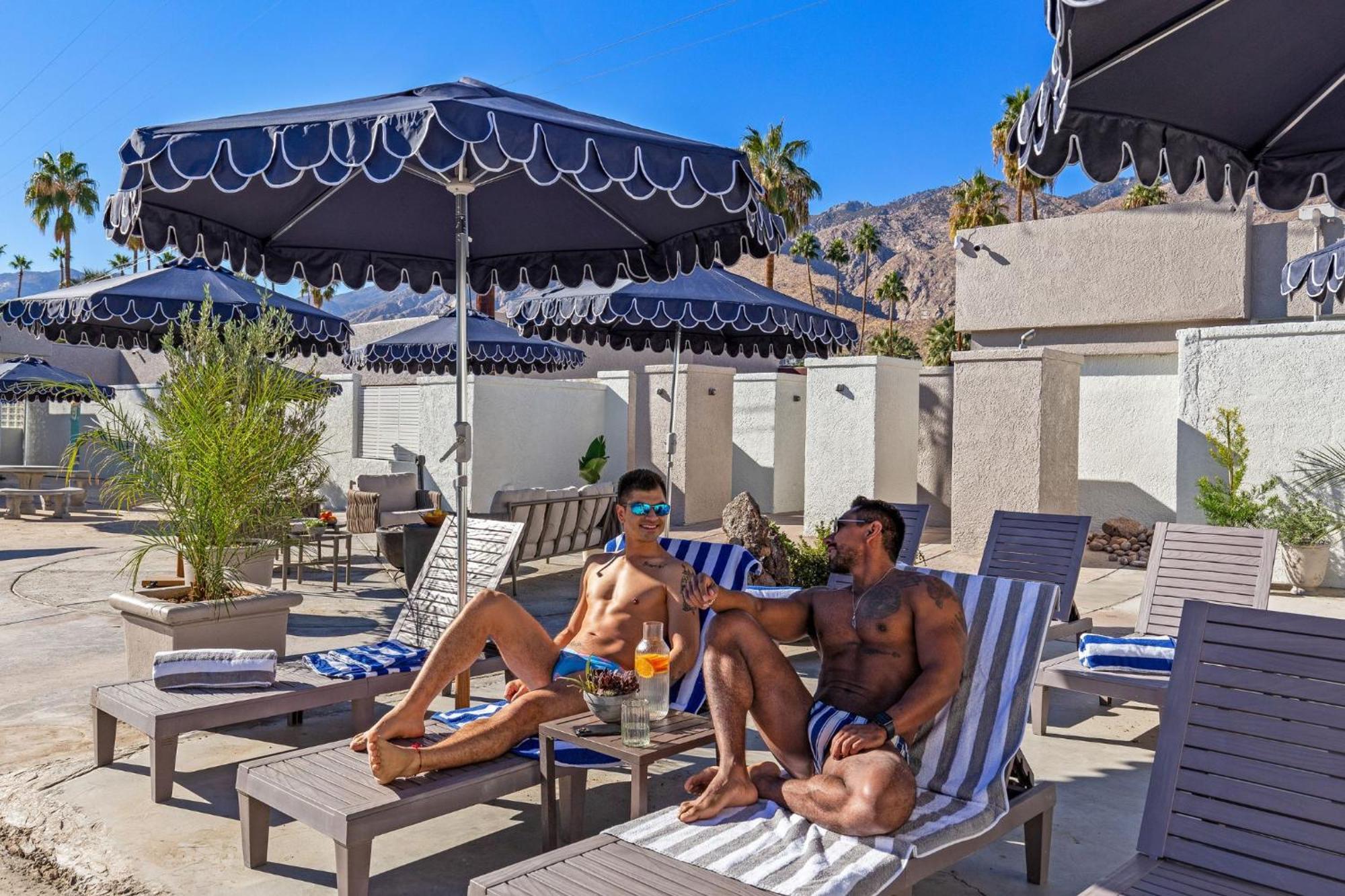 Casa Oliver Hotel & Resort - A Men'S Clothing Optional Resort In פאלם ספרינגס מראה חיצוני תמונה